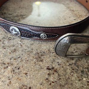 3D men's western belt, brown hand-tooled leather, star/cross conchos, size 38
